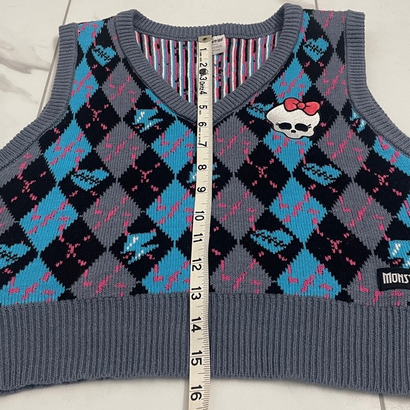 Monster High Alumni argyle sweater vest argyle pattern in Pink, Blue & Grey Sz L - Picture 9 of 9